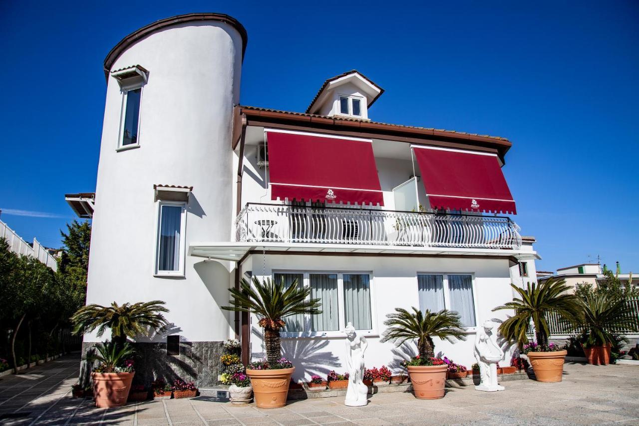 Hotel Ibisco Suites & Relax Pozzuoli Exterior photo