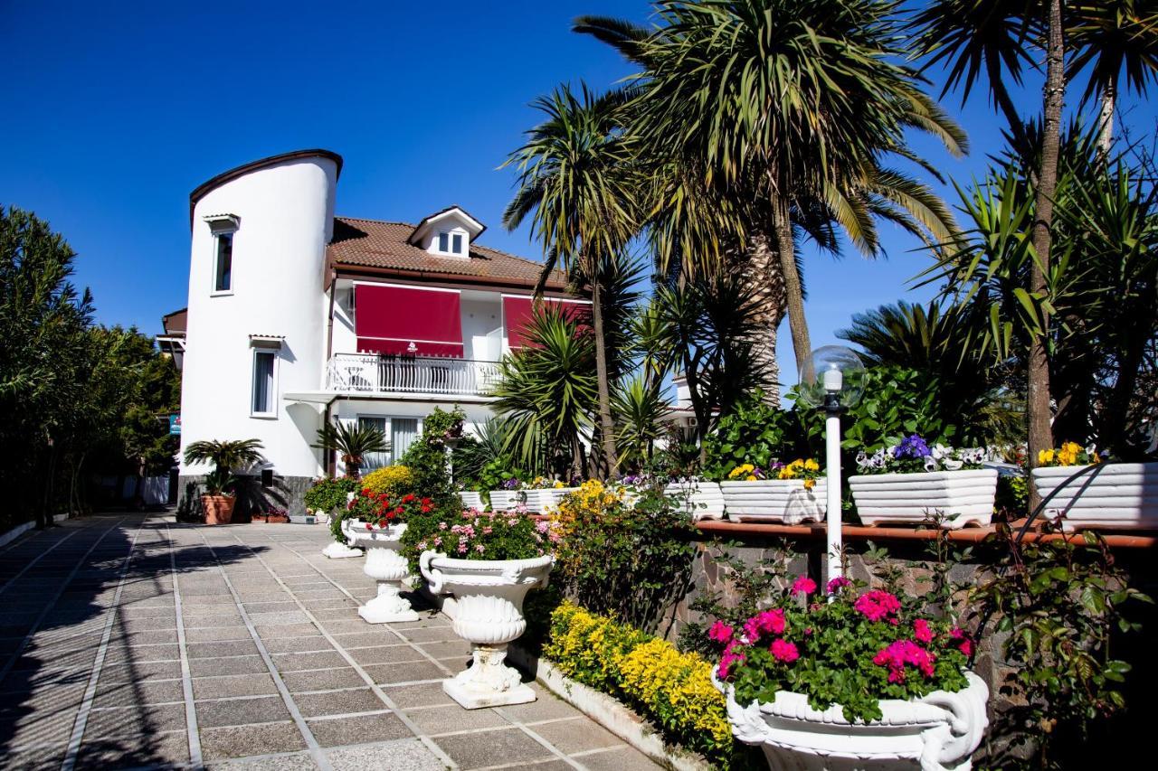 Hotel Ibisco Suites & Relax Pozzuoli Exterior photo