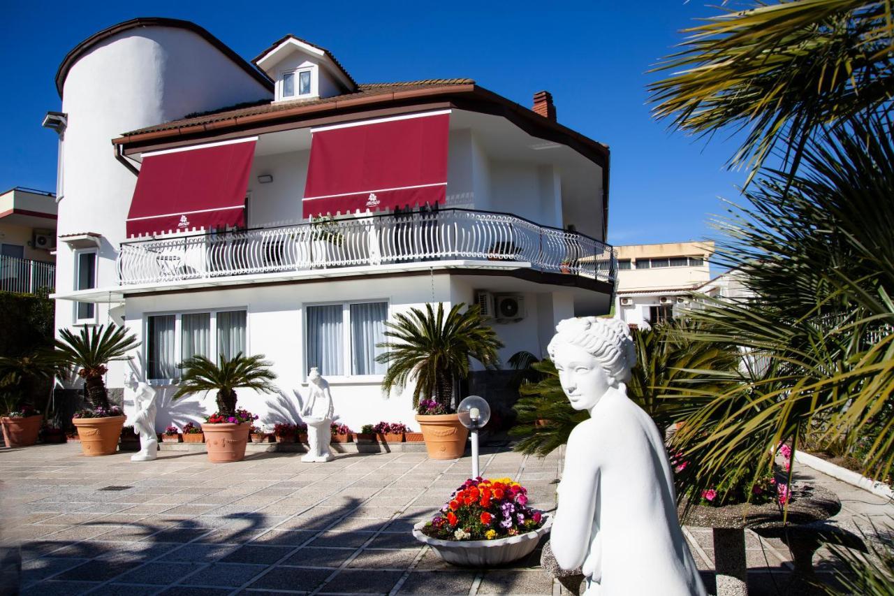 Hotel Ibisco Suites & Relax Pozzuoli Exterior photo