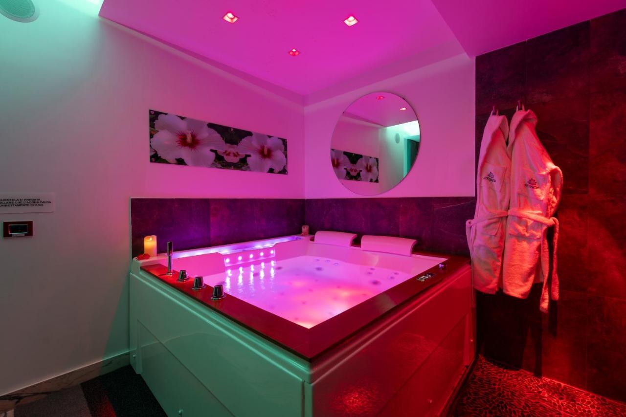 Hotel Ibisco Suites & Relax Pozzuoli Exterior photo
